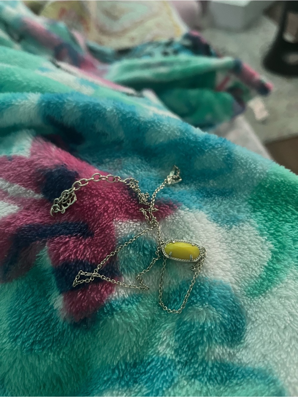 Gold yellow stone Elisa Kendra Scott necklace